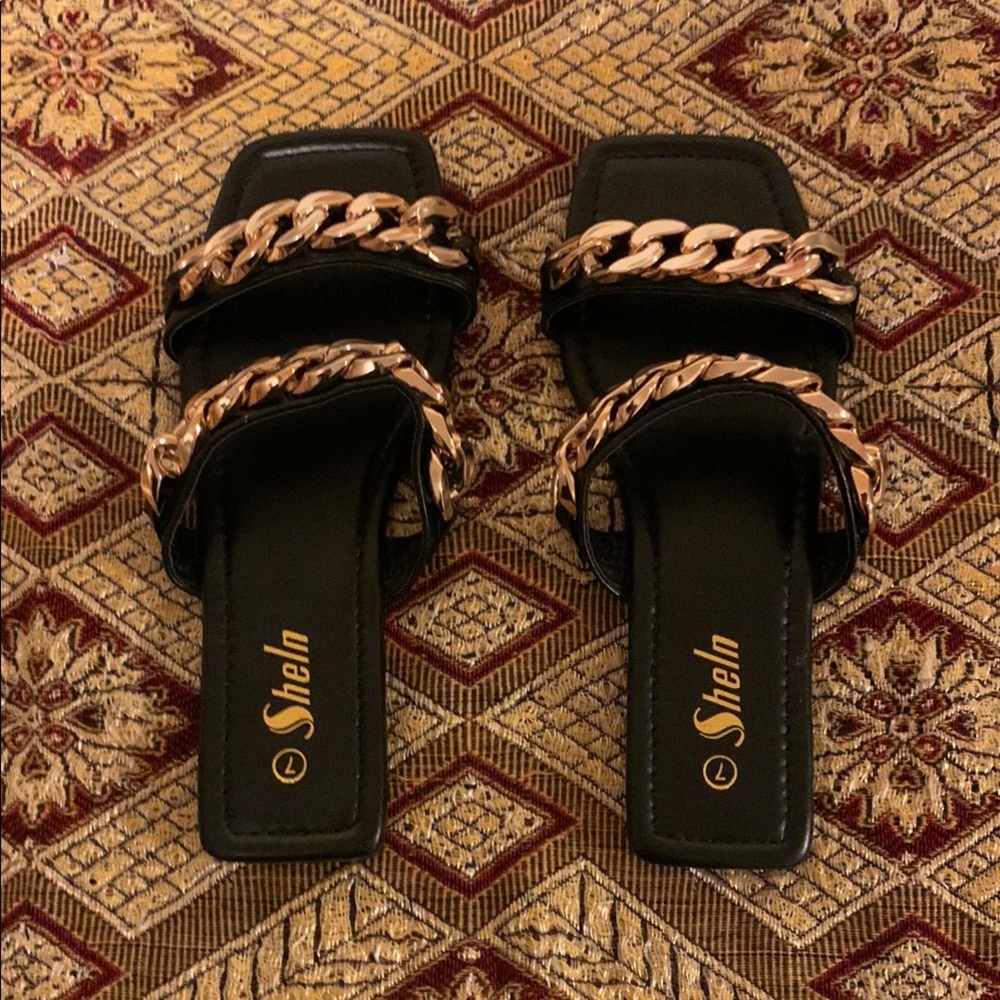 NWOT SHEIN Black and Gold Chain Slide Sandals